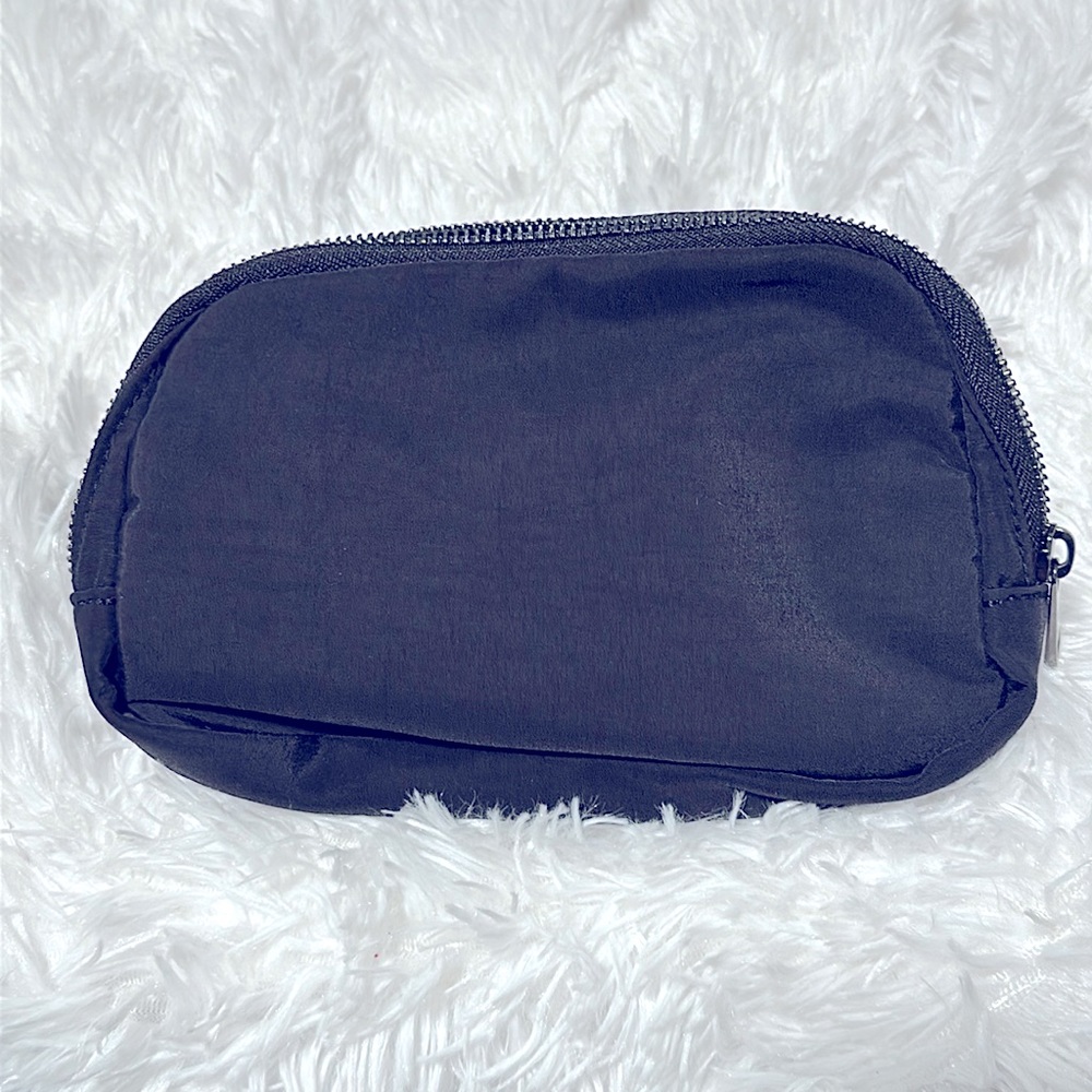 🆕 Basic Essentials everywhere belt bag 1L - Black